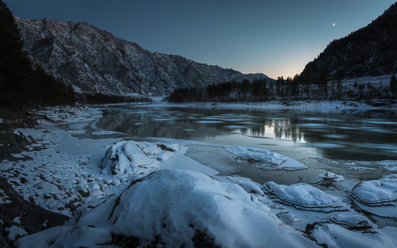 Мультинское озеро Алтай зимой