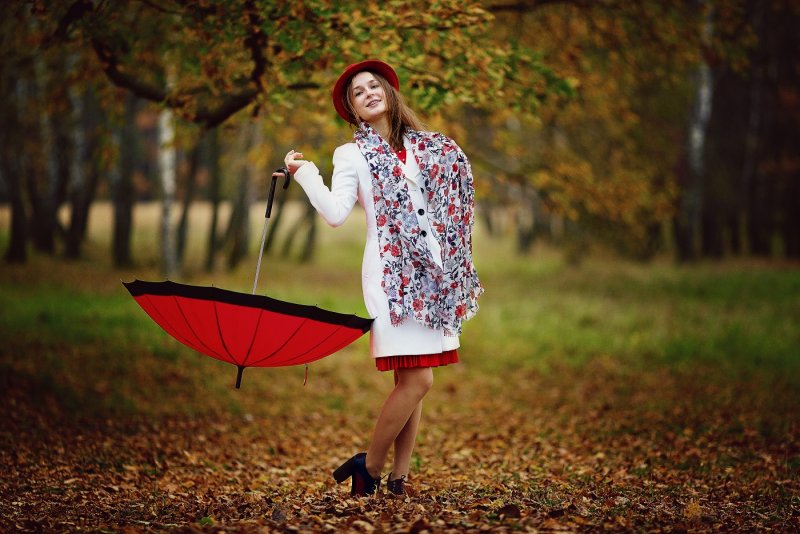 Зонтик осенью