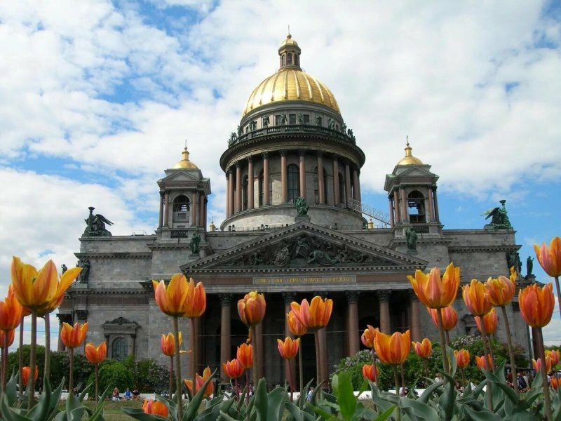 Санкт-Петербург Исаакиевский собор цветы