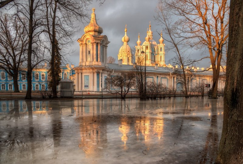 Смольный собор весенний Петербург