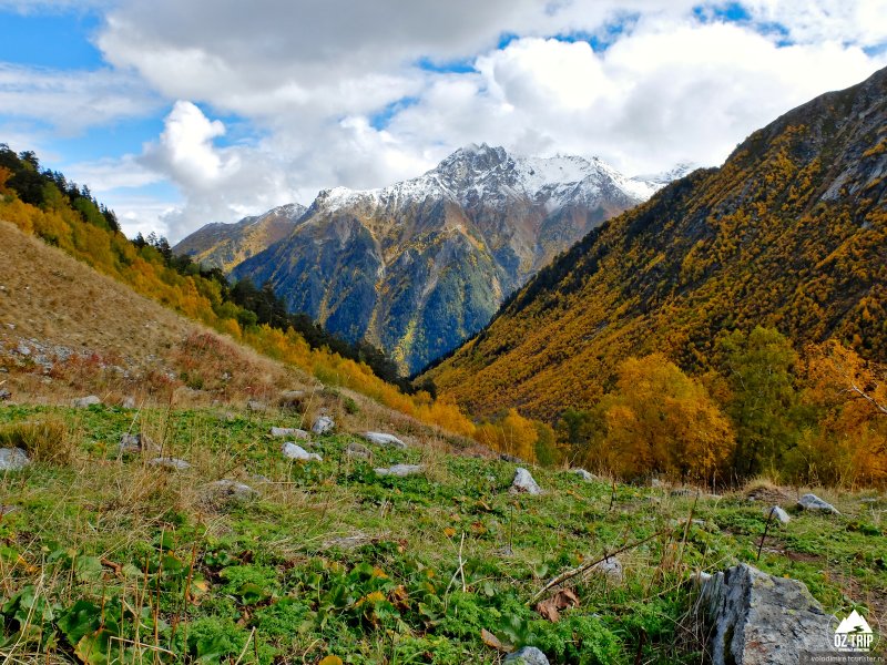 Горы Северной Осетии осенью