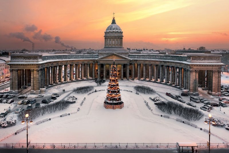 Казанский собор в Санкт-Петербурге зимой