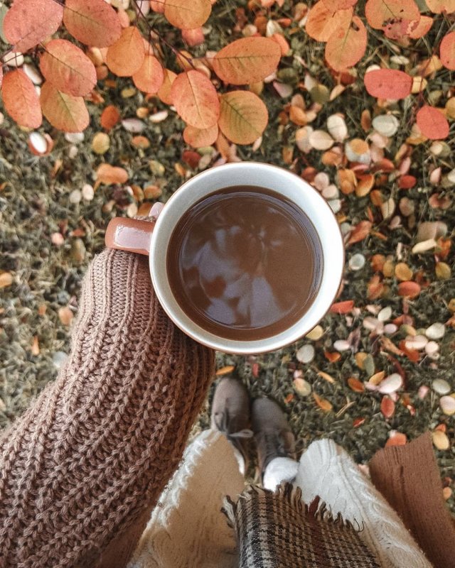 Осенняя фотосессия с кружкой чая