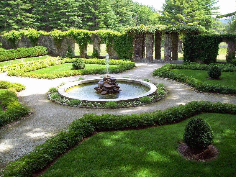 Античный террасированный сад Италии