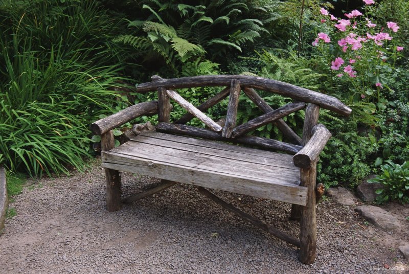 Деревянные скамейки для сада