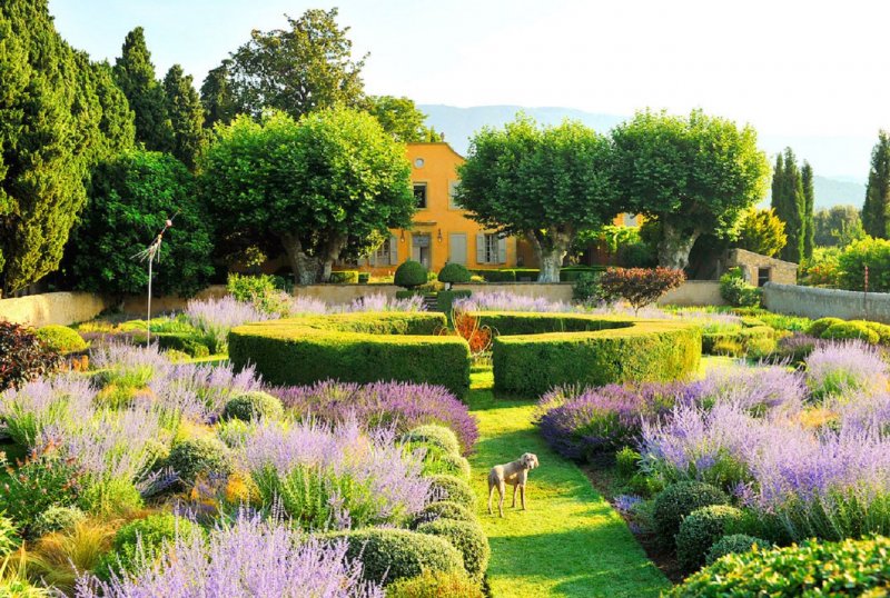 Люберон Франция сады