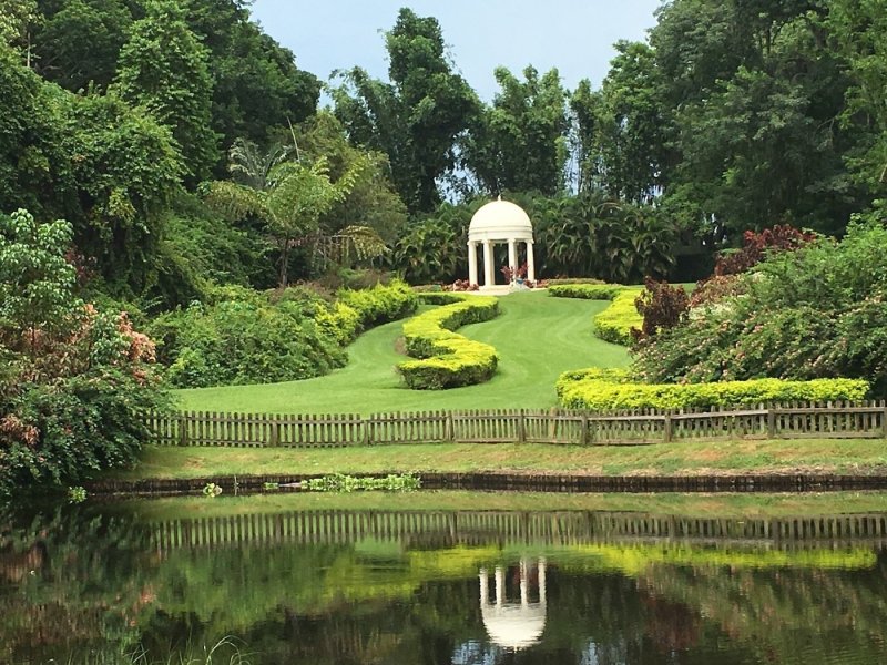 Ботанический сад парк Дендрарий