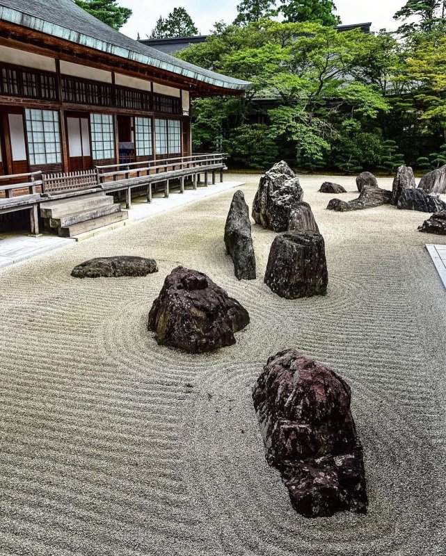 Сад камней в Японии Рёандзи