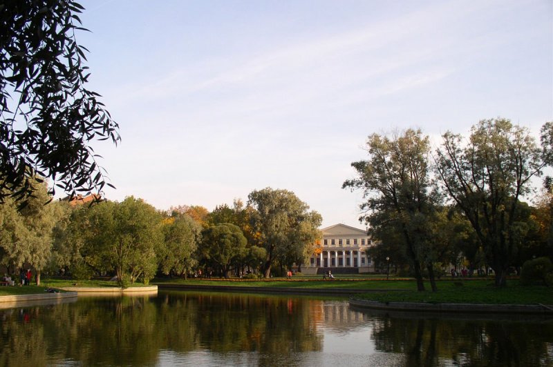 Юсуповский дворец в Санкт-Петербурге парк