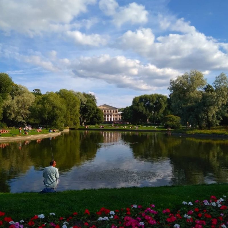 Юсуповский дворец в Санкт-Петербурге сад