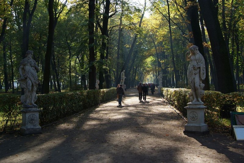 Парк летний сад в Санкт-Петербурге