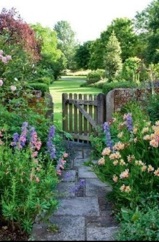 Английский сад усадьба скамейка