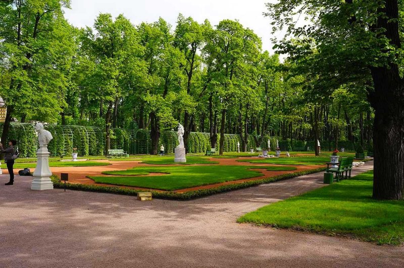 Летний сад в Санкт-Петербурге 1703