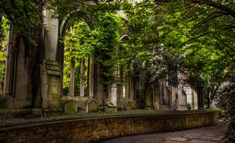 Сад церкви Святого Дунстана в Лондоне