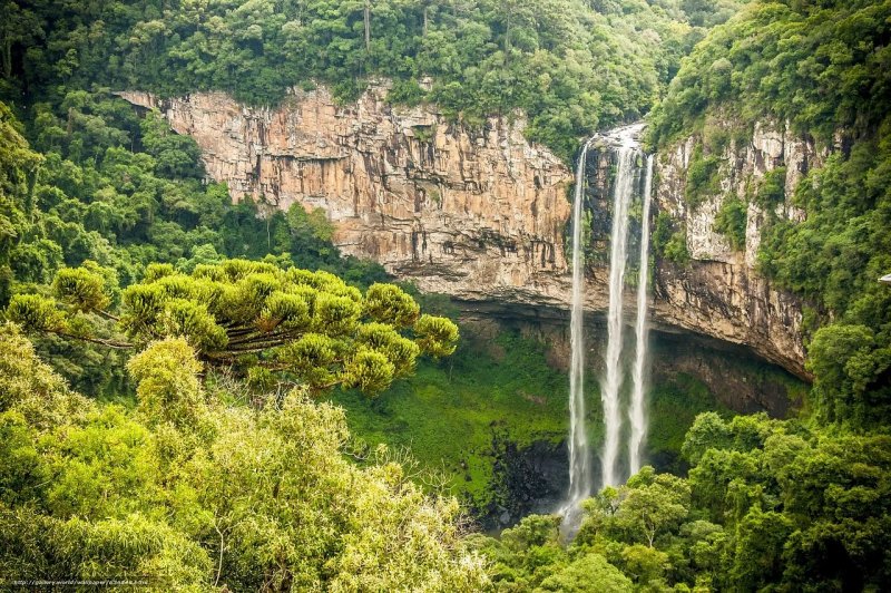Водопад Каракол Бразилия