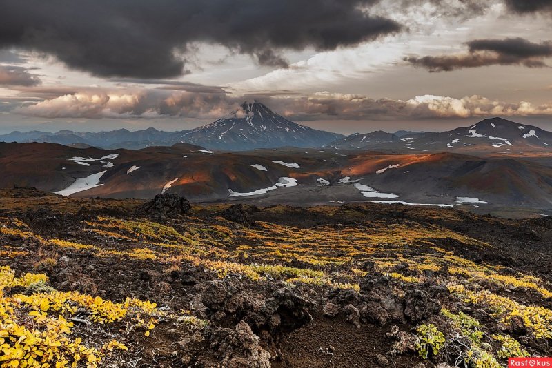 Вулканы Камчатки осенью