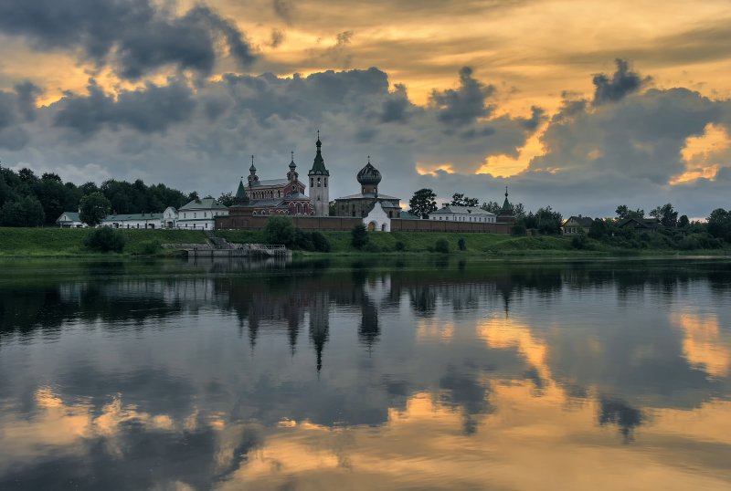 Староладожский монастырь Ленинградской области