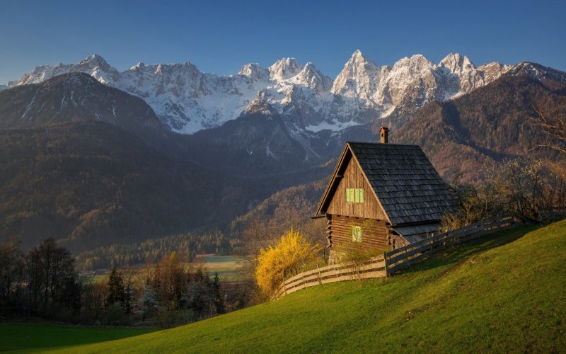 Швейцария Альпы домик