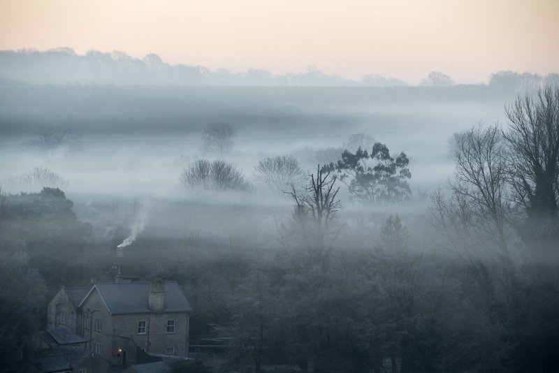 Туманная Англия деревня