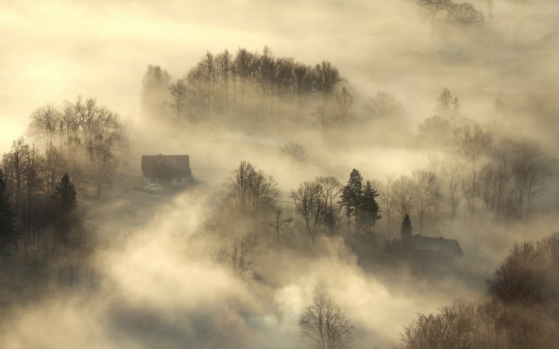 Япония домики в тумане