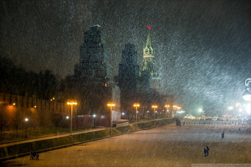 Снегопад в Москве Кремль