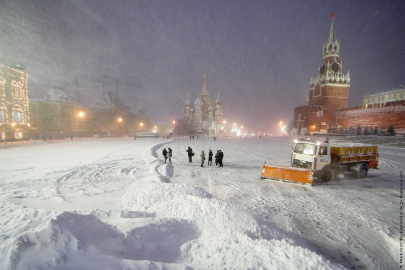 Мартовский снег в Москве