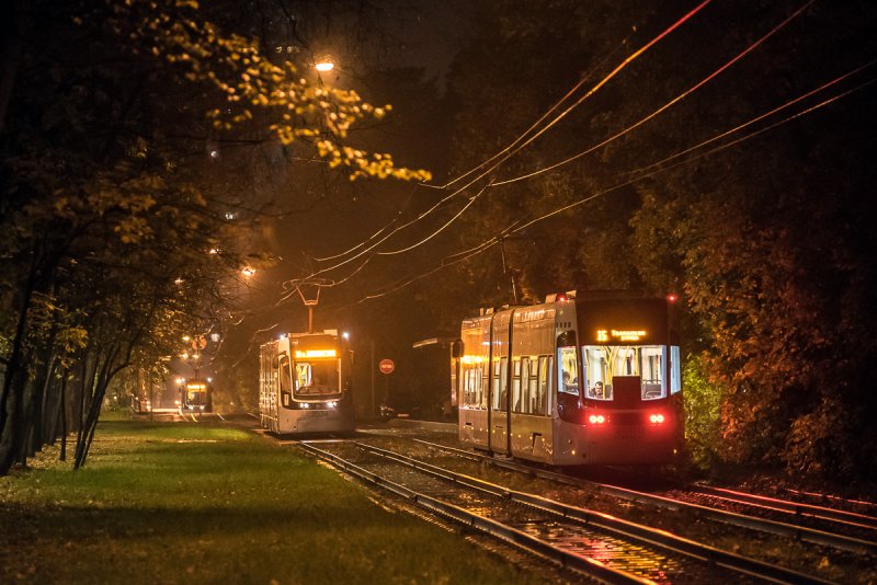 Смоленск ночь осень трамвай