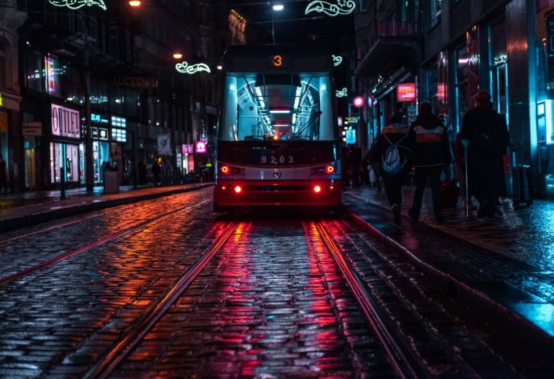 Ночной город трамвай