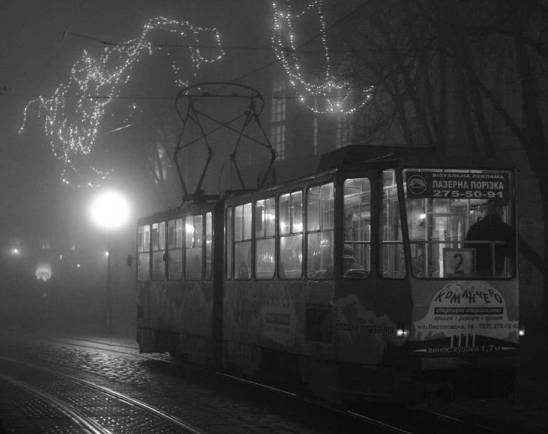Советские трамвай ночью