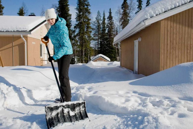 Fiskars для уборки снега 143011