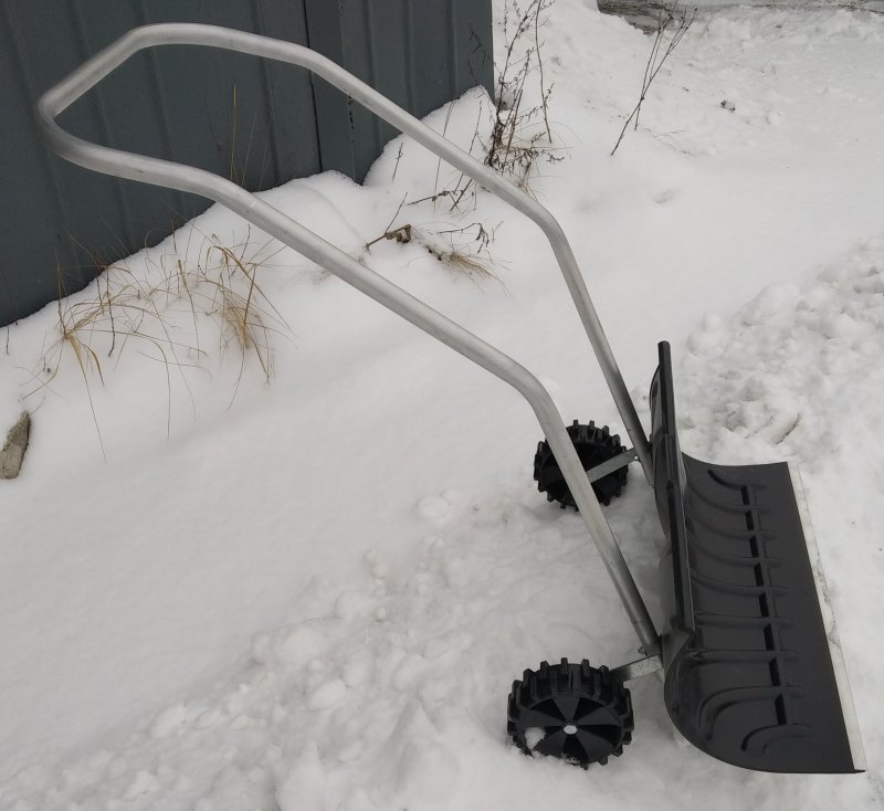 Движок для снега оцинкованный усиленный "Крепыш" 740х650мм
