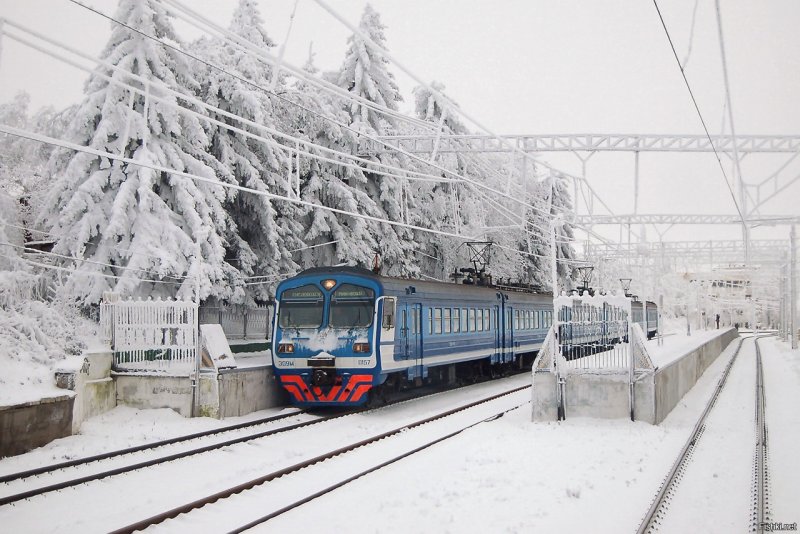 Железнодорожный транспорт зимой
