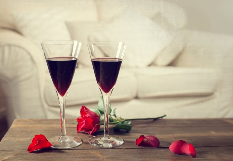Камин вино романтика