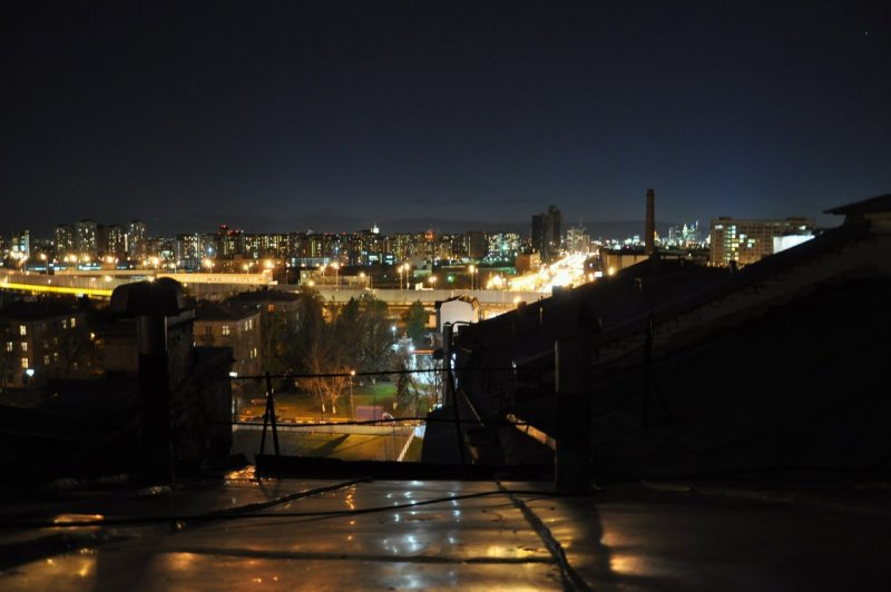 Ночной город вид с крыши