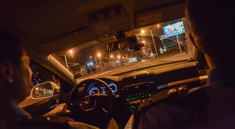 Ночная Москва из машины