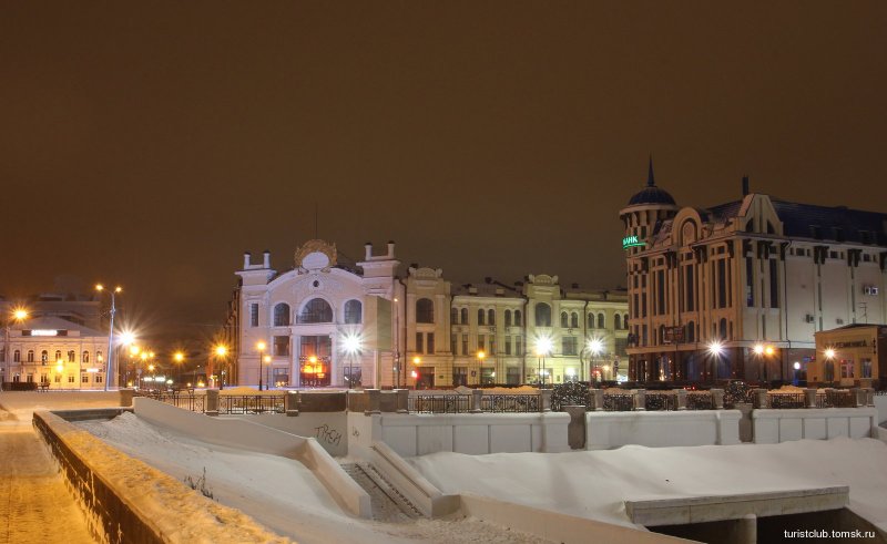 Набережная Томск ночью