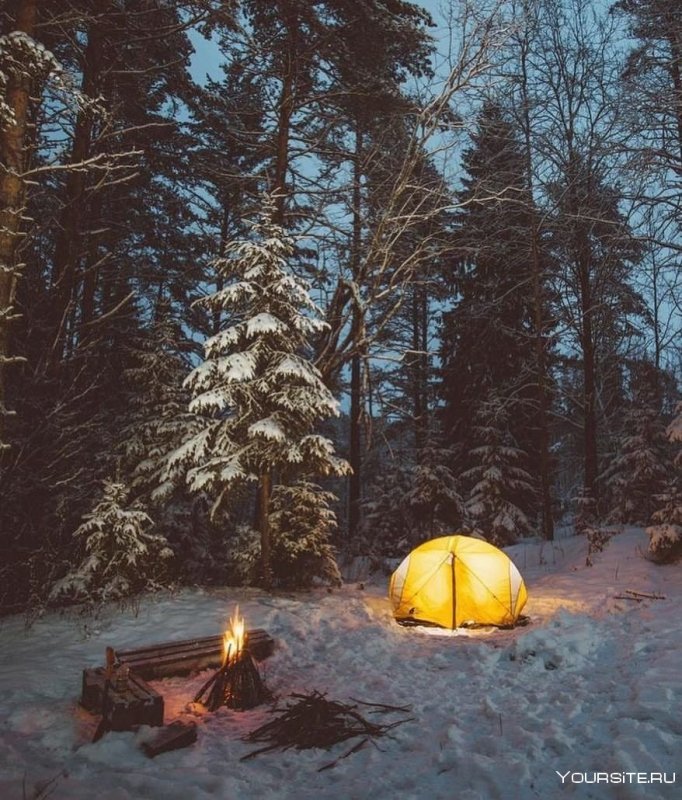 Зимняя палатка для ночевки