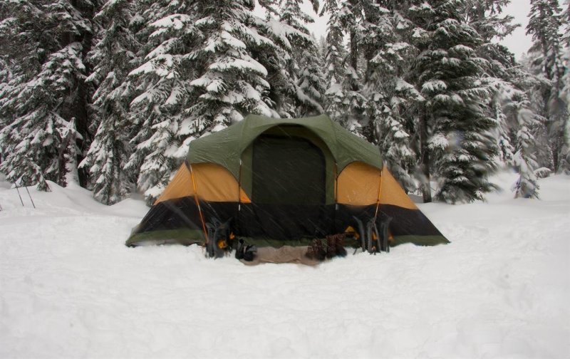 Зимний Кемп в палатке