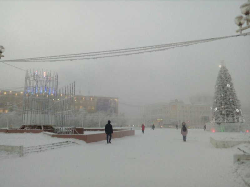 Небольшой снег в Якутске