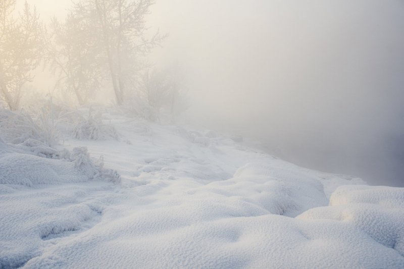Зима река туман