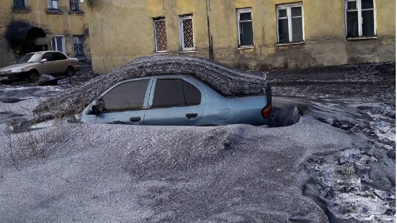 Чёрный снег в Кузбассе