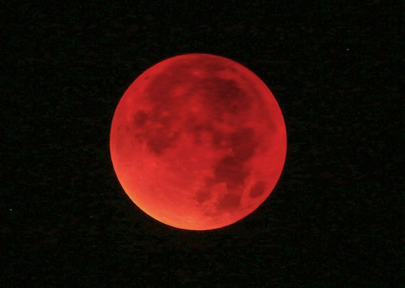 Красная Луна затмение