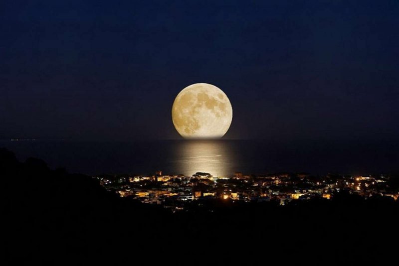 Луна с земли красивые