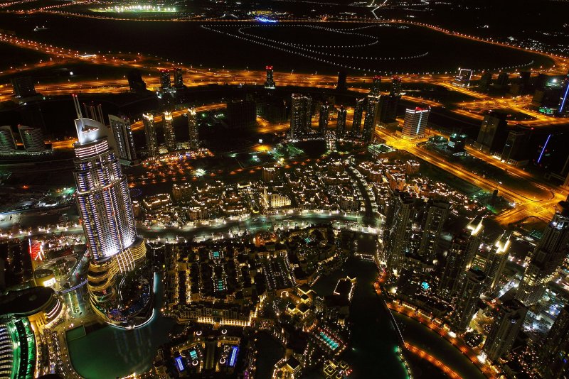 Города ОАЭ Дубай. Объединенные арабские ночной вид