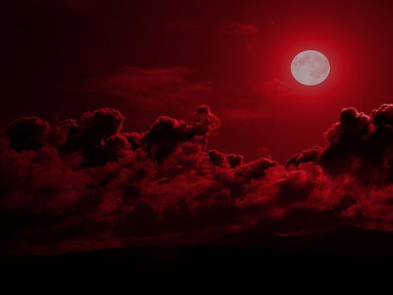 Большая красная Луна