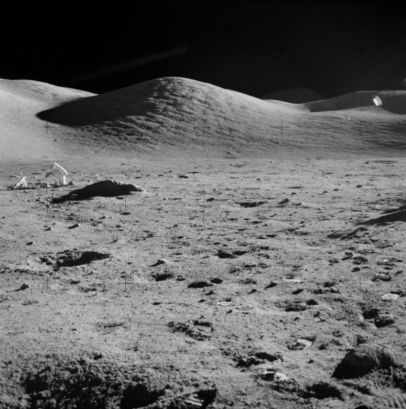 Метеоритные кратеры на Луне