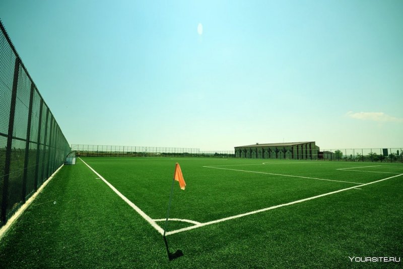 Футбольное поле на Гизельском шоссе