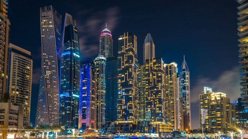 Город Дубай высотки