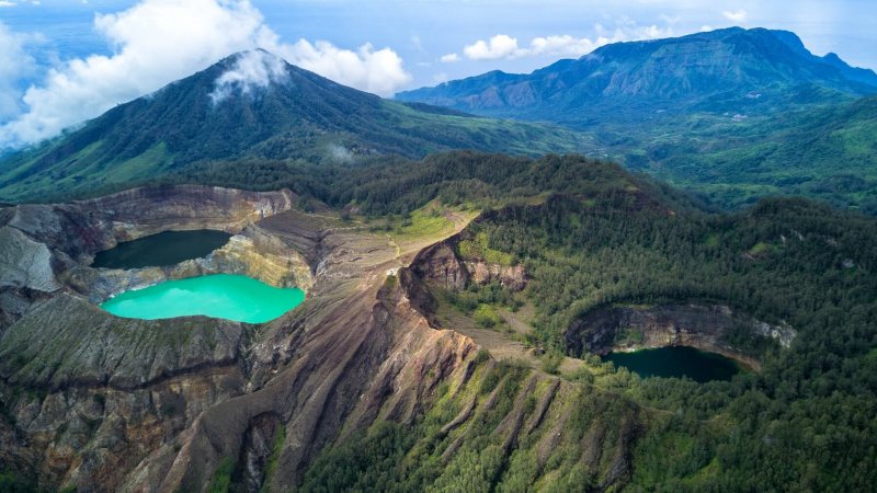 Вулкан Келимуту Индонезия
