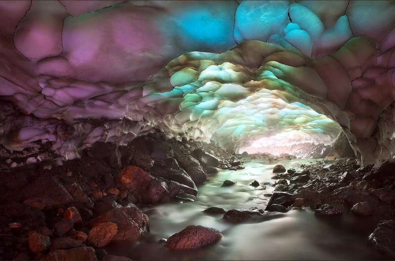Ледяная пещера Камчатка